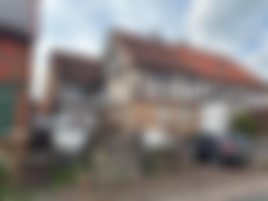 Doppelhaushälfte in 34308 Bad Emstal — Zwangsversteigerung am Amtsgericht Kassel - Aufnahme 2 von 3