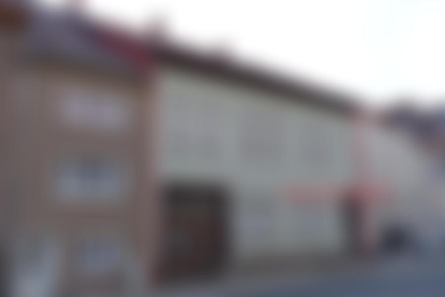 Öffentliche Bildvorschau: Wohnhaus mit überbauter Torfahrt und rückwärtigen Nebengebäude in Greußen