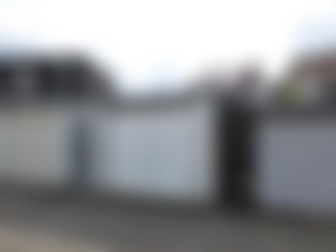 Reihenmittelhaus mit Garage und Miteigentumsanteil an einer Erschließungsfläche in 47877 Willich — Zwangsversteigerung am Amtsgericht Krefeld - Aufnahme 2 von 3