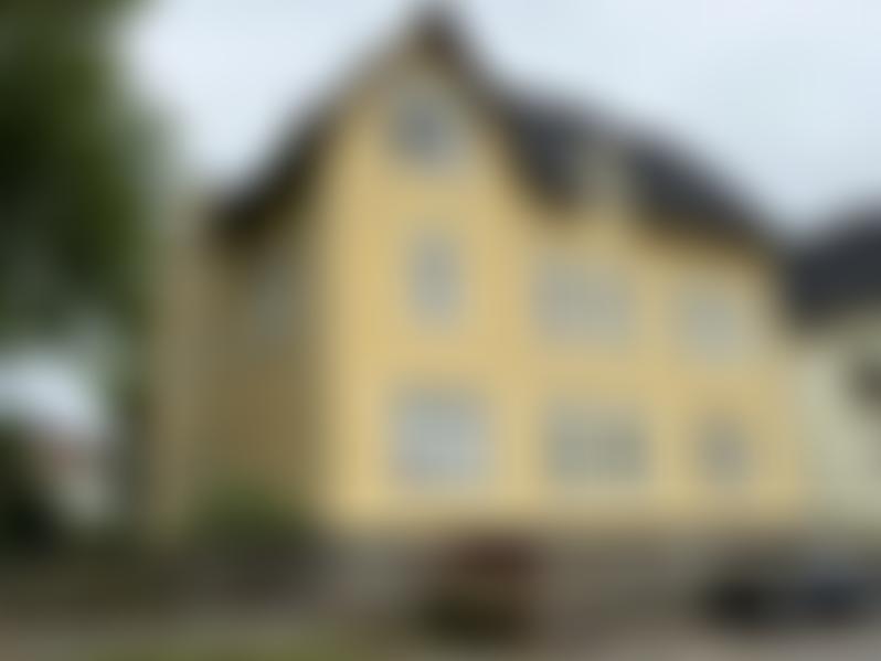 Öffentliche Bildvorschau: Mehrfamilienhaus in Neukirchen